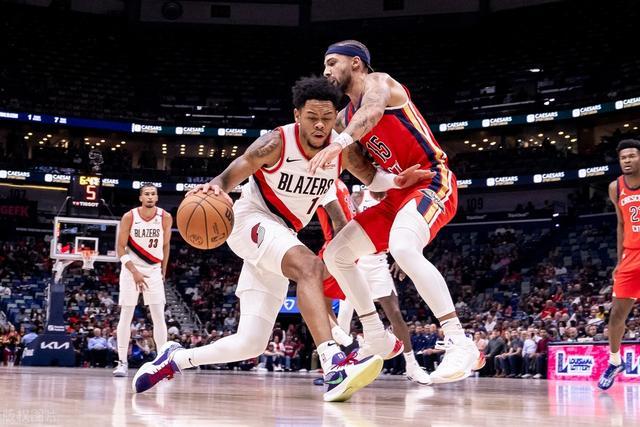 班凯罗31+14萨格斯24分 魔术大胜骑士追至1-2